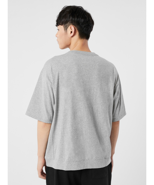 GAP(ギャップ)の「ウォッシュド ロー ジャージー オーバーサイズ Tシャツ(Tシャツ/カットソー・メンズ・ホワイト/ブラック/ベージュ/ネイビー/グレー/ブルー・S/M/L/XL/XS/XXS)」の10枚目の写真