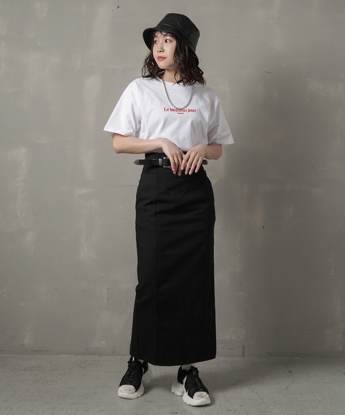 SPINNS(スピンズ)の「【ゆるシルエット】 ワンポイント刺繍 半袖Tシャツ(Tシャツ/カットソー・レディース・ブラック/オフホワイト/ピンク/グリーン/ホワイト×グリーン・ONESIZE)」の9枚目の写真
