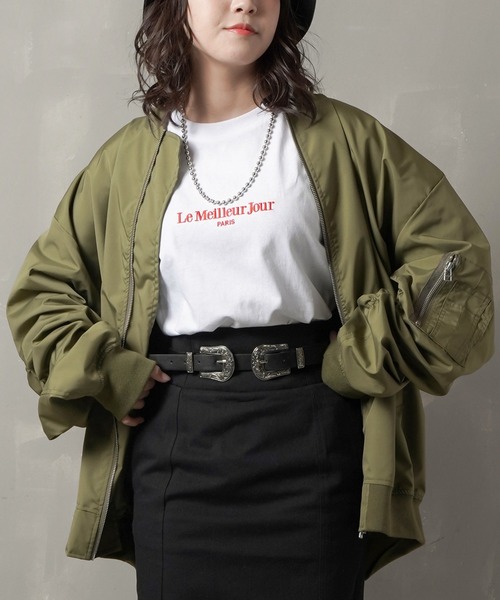 SPINNS(スピンズ)の「【ゆるシルエット】 ワンポイント刺繍 半袖Tシャツ(Tシャツ/カットソー・レディース・ブラック/オフホワイト/ピンク/グリーン/ホワイト×グリーン・ONESIZE)」の18枚目の写真
