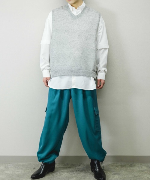 Chikashitsu +(チカシツプラス)の「【Chikashitsu +/チカシツプラス】see-through v neck knit vest/シースルーVネックニットベスト 重ね着 レイヤード(ベスト・メンズ・ブラック/イエロー/グレー・ONE SIZE)」の1枚目の写真