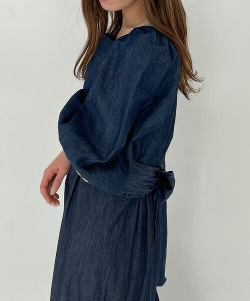 MAJESTIC LEGON（マジェスティックレゴン）の「レディクロップドブラウス（シャツ/ブラウス・レディース・ブラック/サックスブルー/イエロー/ネイビー・MEDIUM）」の3枚目の写真