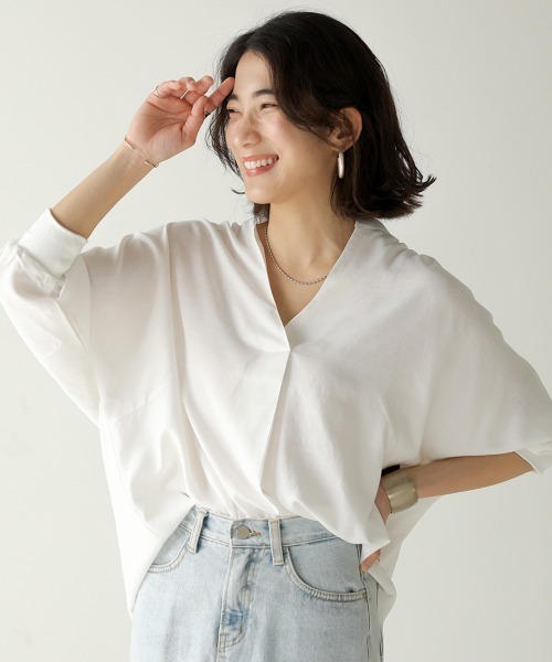 Bou Jeloud(ブージュルード)の「T/Rスラブスキッパーブラウス(シャツ/ブラウス・レディース・チャコールグレー/ベージュ/オフホワイト/グリーン/ブルー/ホワイト系その他/キャメル・38)」の2枚目の写真