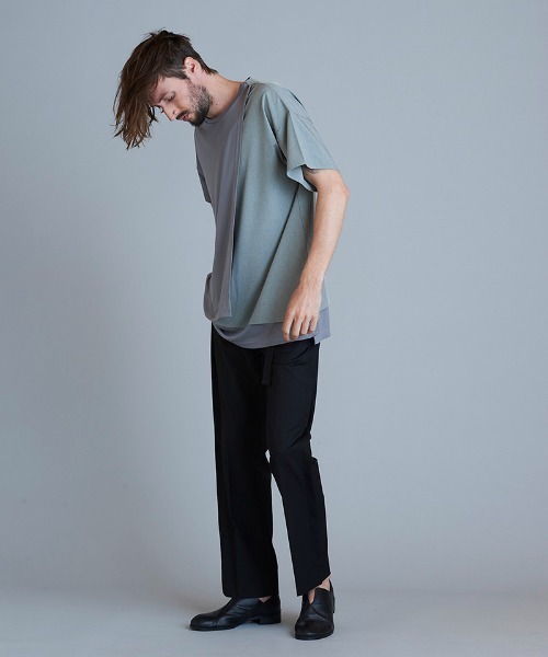 NO ID.(ノーアイディ)の「mt7855-アシンメトリ-スリーレイヤードC-N-T Tシャツ(Tシャツ/カットソー・メンズ・グレー/ブラック/ホワイト・2/1)」の21枚目の写真