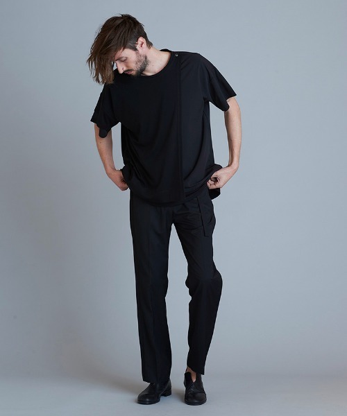 NO ID.(ノーアイディ)の「mt7855-アシンメトリ-スリーレイヤードC-N-T Tシャツ(Tシャツ/カットソー・メンズ・グレー/ブラック/ホワイト・2/1)」の9枚目の写真