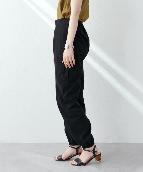 natural couture(ナチュラルクチュール)の「ミリタリーパラシュートパンツ(その他パンツ・レディース・ブラック/カーキ/オフホワイト・FREE)」の18枚目の写真