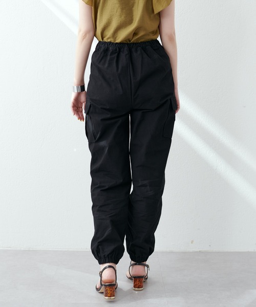 natural couture(ナチュラルクチュール)の「ミリタリーパラシュートパンツ(その他パンツ・レディース・ブラック/カーキ/オフホワイト・FREE)」の5枚目の写真