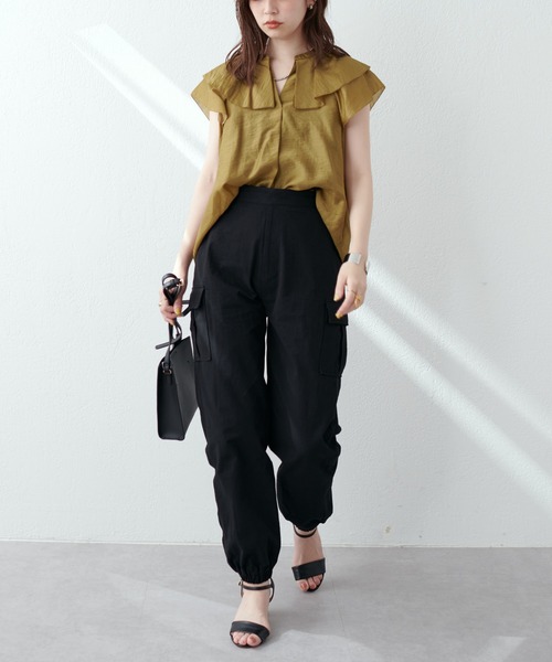 natural couture(ナチュラルクチュール)の「ミリタリーパラシュートパンツ(その他パンツ・レディース・ブラック/カーキ/オフホワイト・FREE)」の4枚目の写真