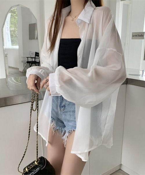 Loueme(ルエム)の「ルーズサイズシャイニーシアーカラーシャツ(シャツ/ブラウス・レディース・ホワイト/サックスブルー/ピンク・FREE)」の5枚目の写真