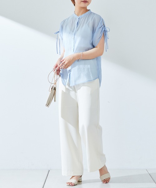 natural couture(ナチュラルクチュール)の「WEB限定/旬のシアー感と素材感で魅せる ドロストギャザー肩あきシアーブラウス(シャツ/ブラウス・レディース・ブラック/サックスブルー/ピンク/オレンジ/ライトベージュ・FREE)」の19枚目の写真