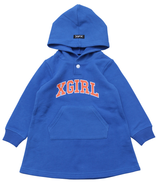 X-girl Stages（エックスガールステージス）の「SWEAT HOODIE DRESS COLLEGE LOGO(4T～7T)（ワンピース・キッズ・ブラック/アッシュ/ピンク/ブルー・4T/5T/6T/7T）」の3枚目の写真