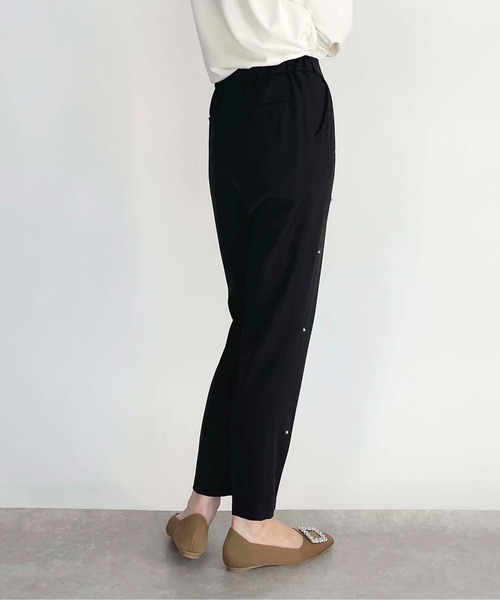 PICCIN PERLA（ピッチンペルラ）の「フロントパールパンツ（その他パンツ・レディース・ブラック/アイボリー・S/M）」の5枚目の写真