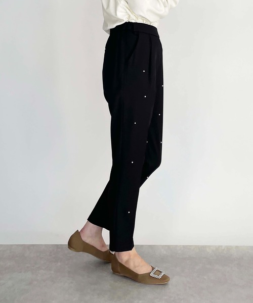PICCIN PERLA（ピッチンペルラ）の「フロントパールパンツ（その他パンツ・レディース・ブラック/アイボリー・S/M）」の4枚目の写真