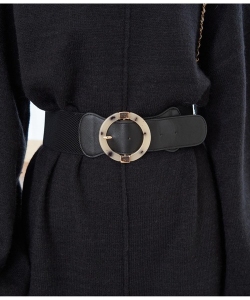 CHILLE（チル）の「マーブルラウンドバックル太ベルト（ベルト・レディース・ブラック/ベージュ・FREE）」の2枚目の写真