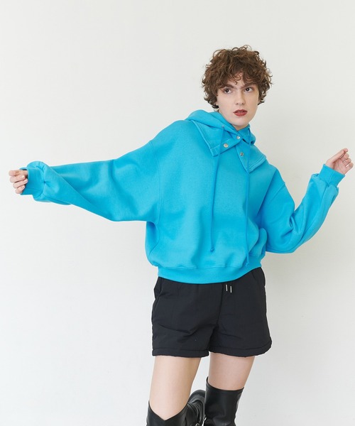 casane（カサネ）の「2wayビックプルオーバー（スウェット・レディース・ライトグレー/ブルー・FREE）」の9枚目の写真