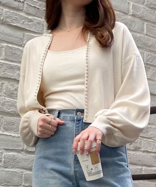 INGNI（イング）の「パール付ニットカーディガン（カーディガン/ボレロ・レディース・アイボリー/ブラック/グレー/ピンクベージュ/その他・M）」の2枚目の写真