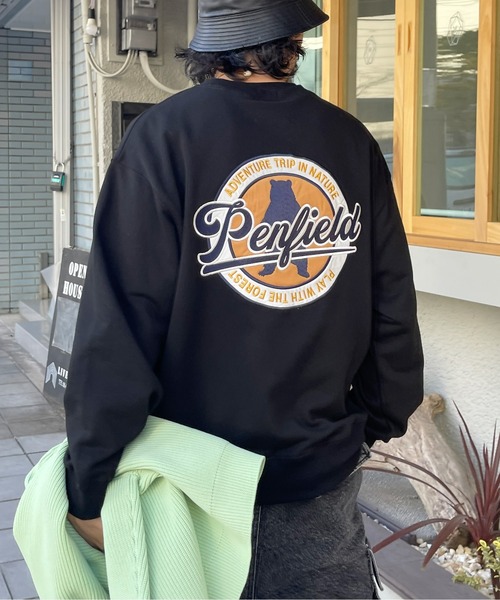 PEN FIELD(ペンフィールド)の「PENFIELDバック刺繍スウェットプルオーバー(スウェット・メンズ・ブラック/グレー/グリーン・MEDIUM/LARGE)」の2枚目の写真