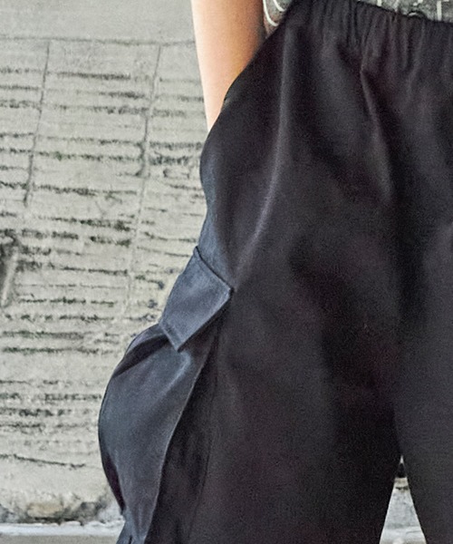 PAIRMANON STREET（ペアマノンストリート）の「【PAIRMANON STREET】ワイドシルエットカーゴハーフパンツ（その他パンツ・キッズ・カーキ/ブラック/ブルー/ベージュ/ブラウン/オフホワイト・140/150/160/100/90/110/120/130）」の9枚目の写真