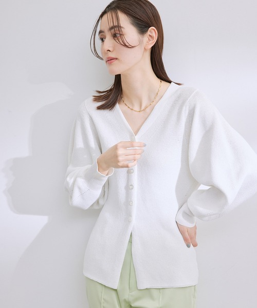 ROPE'（ロペ）の「あぜ編みボリュームスリーブスタイルアップカーディガン（カーディガン/ボレロ・レディース・ブラック/ホワイト/ラベンダー・38）」の2枚目の写真