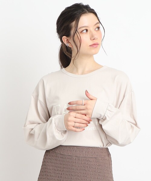 Cutie Blonde（キューティーブロンド）の「◆【着回し力◎】アソートプリント ロゴロンT（Tシャツ/カットソー・レディース・ホワイト系/ブラック/ライトグリーン/ナチュラル・01/02/03）」の11枚目の写真