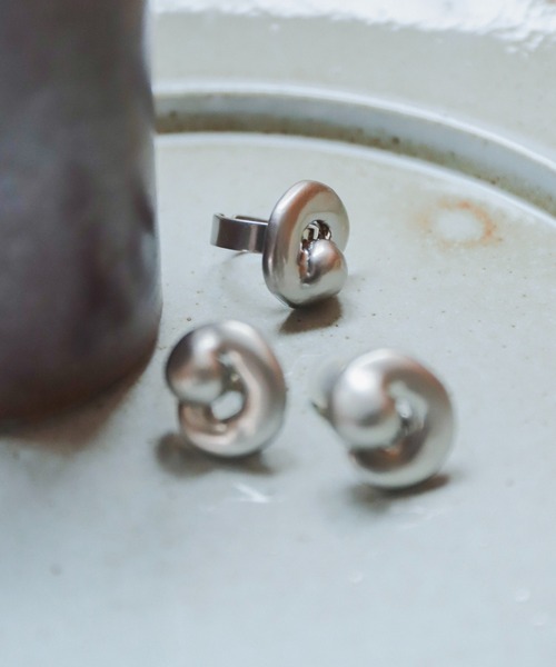 rapiecage（ラピエサージュ）の「デフォルメーションモチーフリング（リング・レディース・ゴールド/シルバー・FREE）」の11枚目の写真