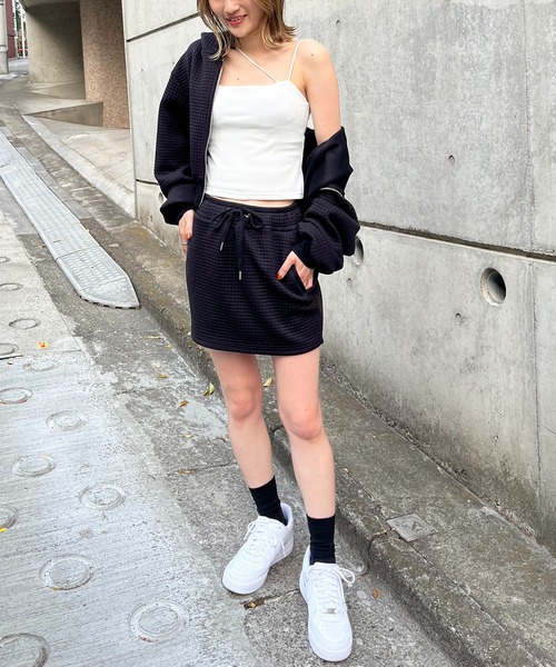 SPIRALGIRL（スパイラルガール）の「パット付きクロスストラップキャミソール（キャミソール・レディース・ホワイト/ブラック/イエロー・FREE）」の9枚目の写真