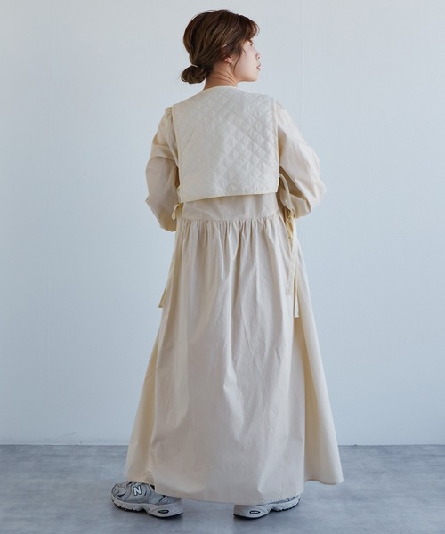 w closet(ダブルクローゼット)の「【SETアイテム】キルティングベスト&ワンピース(ワンピース・レディース・ベージュ/ミント/キナリ・FREE)」の12枚目の写真