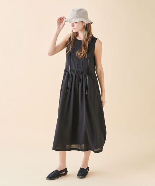 Bshop（ビショップ）の「eunoia | スリーブレスピンタックワンピース