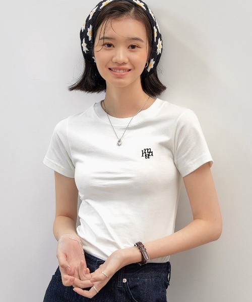 muahmuah（ムーアムーア）の「A'GEM/9 × .kom『muah muah/ムーアムーア』STITCH LOGO BASIC/ステッチロゴ ティーシャツ（Tシャツ/カットソー・レディース・ホワイト/カーキ/ブルー/ピンク/ブラック・FREE）」の21枚目の写真