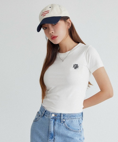 muahmuah（ムーアムーア）の「A'GEM/9 × .kom『muah muah/ムーアムーア』STITCH LOGO BASIC/ステッチロゴ ティーシャツ（Tシャツ/カットソー・レディース・ホワイト/カーキ/ブルー/ピンク/ブラック・FREE）」の20枚目の写真