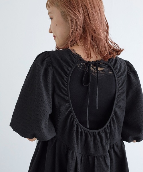 w closet(ダブルクローゼット)の「バックオープンチュニック(チュニック・レディース・ブラック/サックスブルー/オフホワイト・FREE)」の17枚目の写真