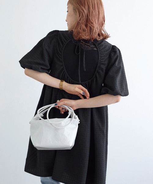 w closet(ダブルクローゼット)の「バックオープンチュニック(チュニック・レディース・ブラック/サックスブルー/オフホワイト・FREE)」の7枚目の写真