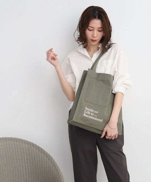 SHOO・LA・RUE（シューラルー）の「◆マルシェバッグ（トートバッグ・レディース・カーキ/アイボリー/ブルー/ベージュ・00）」の17枚目の写真