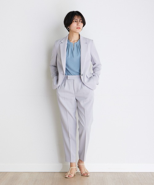 INED CLARO(イネドクラロ)の「【ZOZO限定】洗濯機で洗える!マカロンツイルセットアップスーツ《2点セット》《サマージャケット》《マシンウォッシャブル 》(スーツセット・レディース・ベージュ/ネイビー/グレー・9号/11号)」の5枚目の写真