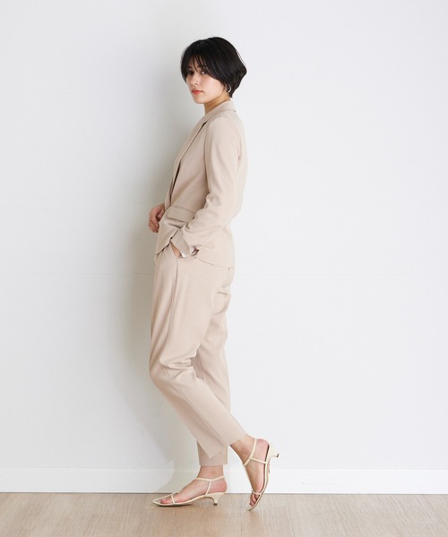 INED CLARO(イネドクラロ)の「【ZOZO限定】洗濯機で洗える!マカロンツイルセットアップスーツ《2点セット》《サマージャケット》《マシンウォッシャブル 》(スーツセット・レディース・ベージュ/ネイビー/グレー・9号/11号)」の17枚目の写真