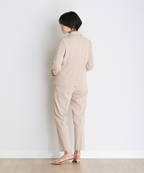 INED CLARO(イネドクラロ)の「【ZOZO限定】洗濯機で洗える!マカロンツイルセットアップスーツ《2点セット》《サマージャケット》《マシンウォッシャブル 》(スーツセット・レディース・ベージュ/ネイビー/グレー・9号/11号)」の18枚目の写真