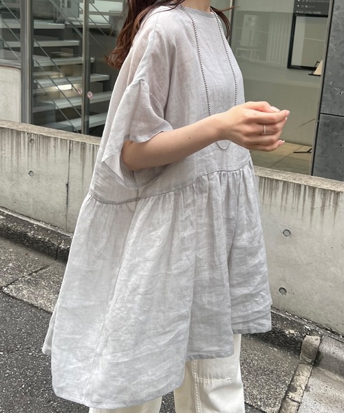 PUAL CE CIN（ピュアルセシン）の「【WEB限定／Du noir】ラミーリネン 後ろリボンギャザーブラウス（シャツ/ブラウス・レディース・オフホワイト/グレー/ブルー/ブラック・FREE）」の3枚目の写真