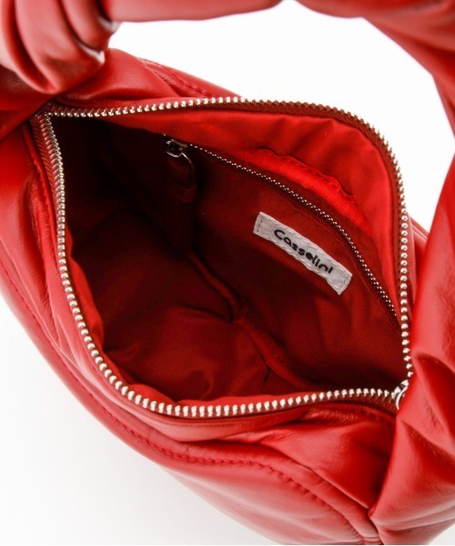 Casselini（キャセリーニ）の「Casselini(キャセリーニ)フラッフィハートバッグ（ハンドバッグ・レディース・レッド/シルバー/ブラック・FREE）」の5枚目の写真