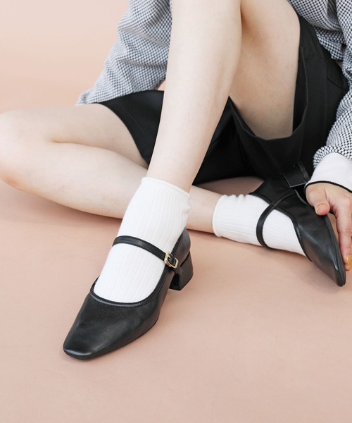 RiiiKa（リーカ）の「【RiiiKa/リーカ】ヒールストラップパンプス（パンプス・レディース・キャメル/ベージュ/ブラック・S/M/L/LL）」の2枚目の写真