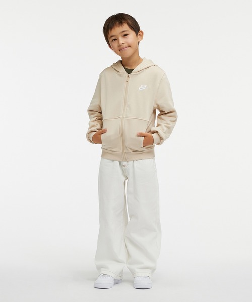 NIKE（ナイキ）の「ナイキ クラブ フリース ジュニア フレンチ テリー フルジップ パーカー / Nike Club Fleece Big Kids' French Terry Full-Zip Hoodie ＜130-170cm 展開＞（パーカー・キッズ・ブラック/ブラウン系その他2/グレー系その他/サーモンピンク/エメラルド/ブルー系その他2・160/170/130/140/150）」の20枚目の写真