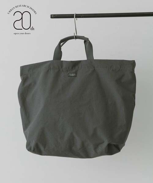 STANDARD SUPPLY(スタンダードサプライ)の「『別注』STANDARD SUPPLY×DOORS 20th 2way TOTE(トートバッグ・メンズ・グリーン系その他・ONE)」の1枚目の写真