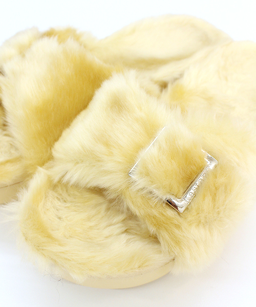 Kastane（カスタネ）の「厚底ファーサンダル（サンダル・レディース・ベージュ/ブラック/ブラウン・37/38/36）」の20枚目の写真