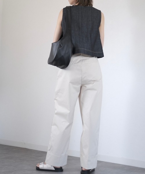 Reurie'（レウリィ）の「ハーフムーンバッグ / half moon bag ショルダーバッグ アイボリー ブラック 白 黒 合皮 人工皮革（ショルダーバッグ・レディース・ブラック/アイボリー・FREE）」の11枚目の写真