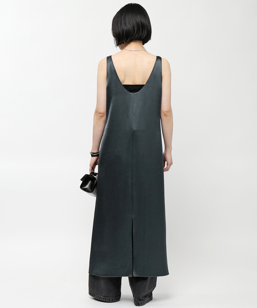 AP STUDIO(エーピーストゥディオ)の「SATIN LAYERED ONEPIECE(ワンピース・レディース・ネイビー/アイボリー・FREE)」の6枚目の写真