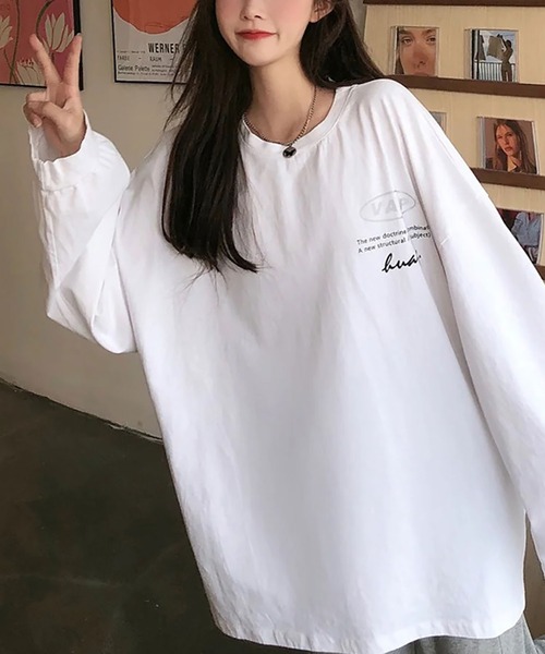NinaetLina(ニナエリナ)の「ビッグシルエットプリントロングTシャツ(Tシャツ/カットソー・レディース・ブルー/ブラック/ホワイト・FREE)」の2枚目の写真