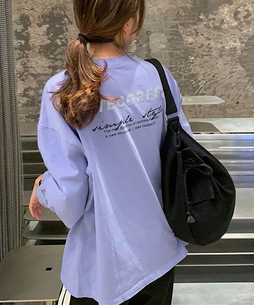NinaetLina(ニナエリナ)の「ビッグシルエットプリントロングTシャツ(Tシャツ/カットソー・レディース・ブルー/ブラック/ホワイト・FREE)」の1枚目の写真