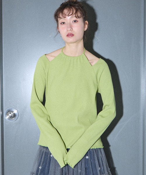 ELLEgirl（エルガール）の「カットワークホルターロンT【ELLEgirl/エル ガール】（Tシャツ/カットソー・レディース・ライトグリーン/ダークオレンジ/ブラック/ブルー・FREE）」の3枚目の写真