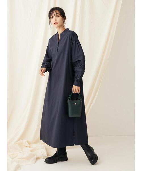 CRAFT STANDARD BOUTIQUE(クラフトスタンダードブティック)の「袖レース使いワンピース(ワンピース・レディース・ダークネイビー/モカ・FREE)」の16枚目の写真