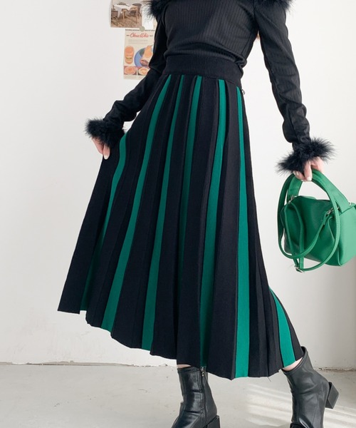 ABITOKYO（アビトーキョー）の「フレアバイカラープリーツニット