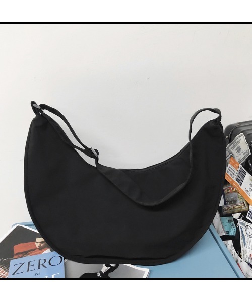 mushwear(マッシュウェア)の「ナイロンメッセンジャーバッグ(ショルダーバッグ・メンズ・ベージュ/ブラック/ホワイト/グリーン・FREE)」の8枚目の写真