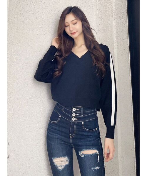 GYDA（ジェイダ）の「Vネック2ラインショートニットトップス（ニット/セーター・レディース・ブラック/オフホワイト/チャコールグレー・FREE）」の12枚目の写真